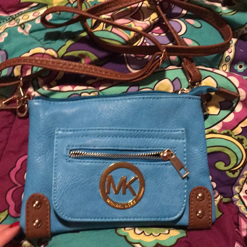 Micheal kors purse/ wristlet for sell!!!!!